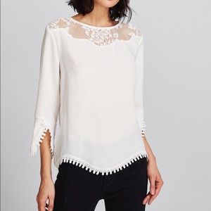 Romantic round neck, lace trim scallop top - NWOT